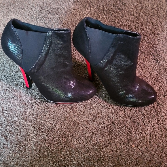 Black & red Platform booties Just Fabulous VIP Exclusive Luxury line sz7.5 - Picture 4 of 16